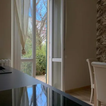 Casa Mare Vacanze Viale Venezia 18 *